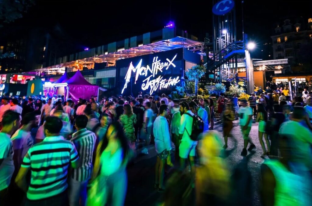 Public devant la scène du Montreux Jazz Festival