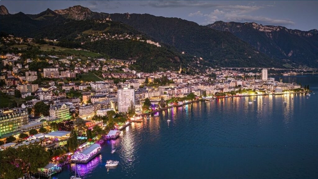 Montreux et le lac Léman en soirée